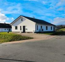 Bungalow in Dodenau mit Wärmepumpe und Garage - Battenberg (Eder)