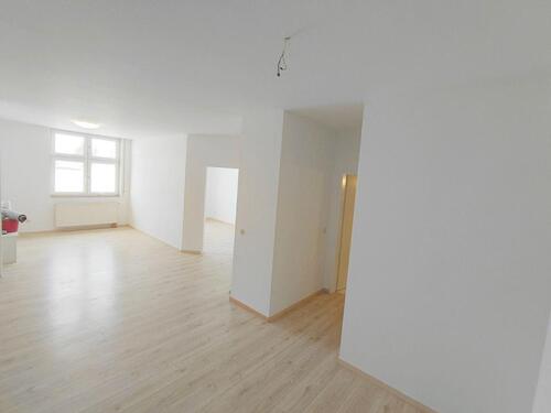 Foto - frisch renovierte 2-Raum Wohnung in sehr zentraler Lage