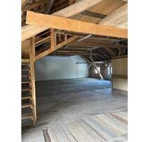 Großes LagerStellplatz in Scheune - Schöngeising