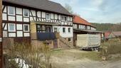 Foto - Bauernhaus mit Scheune & großem Grundstück