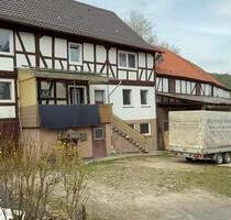 Bauernhaus mit Scheune & großem Grundstück - Alheim