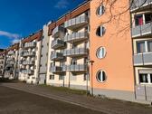 Foto - Komfortables Wohnen mit Abstellmöglichkeiten und Badewanne