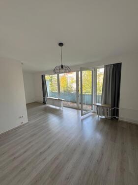 Foto - GEFUNDEN! Renovierte Wohnung in zentraler Lage! Mit Küche!