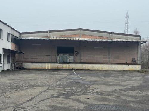 Foto - Lagerhalle mit Rampe zu vermieten bei Bedarf mit Dienstleistungen