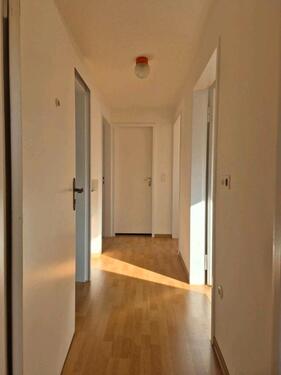 Foto - 3 Zimmer Dachgeschoßwohnung zur Miete in Saarbrücken
