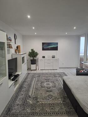 Foto - Renovierte 3-Zi.-Whg. Balkon, Fernblick, EBK, möbliert