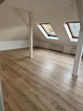Foto - 5 Zimmerwohnung zu vermieten - 1.200,00&nbsp;EUR Kaltmiete, ca.&nbsp; 150,00&nbsp;m&sup2;