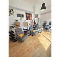 Beauty Salon Stuhl Untermiete - 500,00&nbsp;EUR Kaltmiete, ca.&nbsp; 60,00&nbsp;m&sup2; in Stuttgart (PLZ: 70186) Stuttgart-Ost