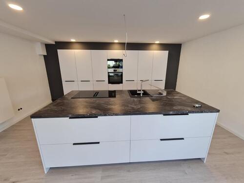 Foto - Tolle 110qm 2 ZKB mit Einbauküche und 2 Stellplätzen 4km von SLS