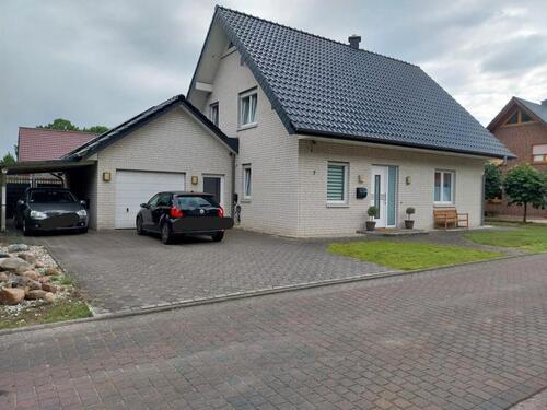 Foto - Einfamilienhaus in Emstek, - 1.200,00&nbsp;EUR Kaltmiete, ca.&nbsp; 138,00&nbsp;m&sup2;