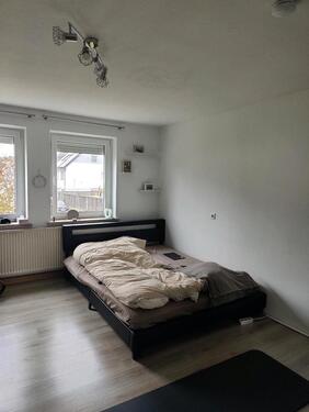 Foto - Schönes großes WG Zimmer ( keine Küche )
