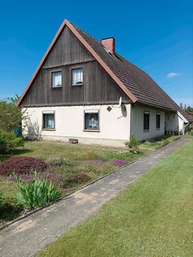 Foto - Haus mit großen Grundstück - 110.000,00&nbsp;EUR Kaufpreis, ca.&nbsp; 90,00&nbsp;m&sup2;
