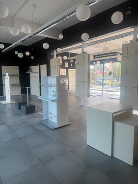 Foto - Einzelhandels-Regale & Ausstellungsmodule – Maßanfertigung