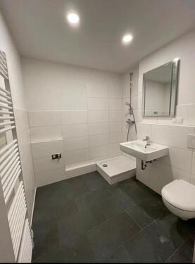 Foto - Kernsanierte 3-Zimmer Wohnung 80m2 in Frankfurt Eckenheim