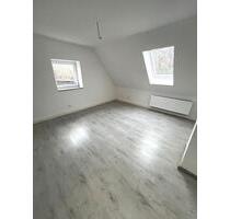 Kernsaniertes Einfamilienhaus - 4 Zimmer, Garage & Stellplatz - Gundelfingen an der Donau