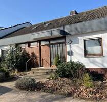 Attraktives 6 Zimmer Einfamilienhaus mit EKB In Mainz Lerchenberg