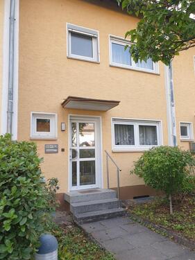 Foto - Gelegenheitsimmobilie. Reihen-Mittelhaus in Wiesbaden Freudenberg