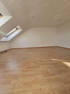 Foto - Helle, moderne 2-Raum-Dachgeschosswohnung mit Blick in den Auwald