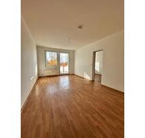 4-Raum-Wohnung mit Balkon in ruhiger Wohnlage - Bernburg (Saale)