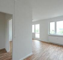 vollsanierte 3 Zimmer mit Balkon in der 5. Etage - Halle (Saale) Dölau