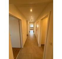 Top renovierte 4 ZKB in Alt- Saarbrücken mit Einbauküche