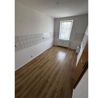 4 Raum Wohnung mit Kaminanschluss - Crimmitschau