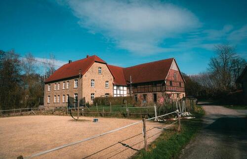 Foto - Sanierter Reiterhof mit ReitplatzReithalle zu verkaufen