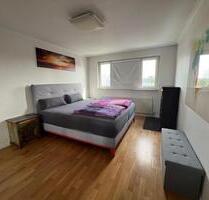 Penthouse in Eckenheim - 1.950,00&nbsp;EUR Kaltmiete, ca.&nbsp; 113,00&nbsp;m&sup2; in Kelkheim (Taunus) (PLZ: 65779)