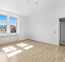 Helle 4-Raum-Wohnung mit Stellplatz in Dresden-Cotta!