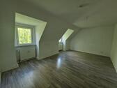 Foto - Zuhause ist: Ihr Rückzugsort unterm Dach – 3 Zimmer in Werdohl-Königsburg