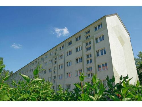 Foto - Komplett sanierte 3 Raum Wohnung mit Balkon zentral gelegen!