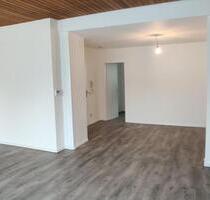 Erdgeschoss; Helle 3-ZiKDDusche, Gäste-WC, - Mönchengladbach West