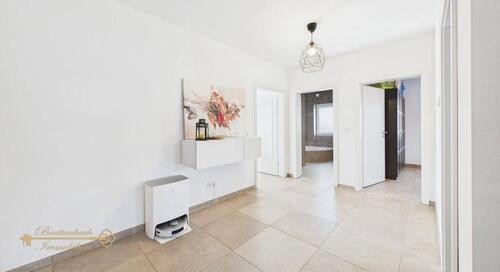 Foto - 3 -Zimmer Wohnung mit Balkon - 930,00&nbsp;EUR Kaltmiete, ca.&nbsp; 93,00&nbsp;m&sup2;