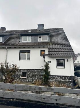 Foto - Haus mieten: DHH mit Einbauküche, Garten & Carport