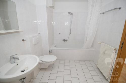 Foto - Helle praktische 3 Raum Wohnung im Dachgeschoss mit Balkon in Sudenburg ab sofort verfügbar