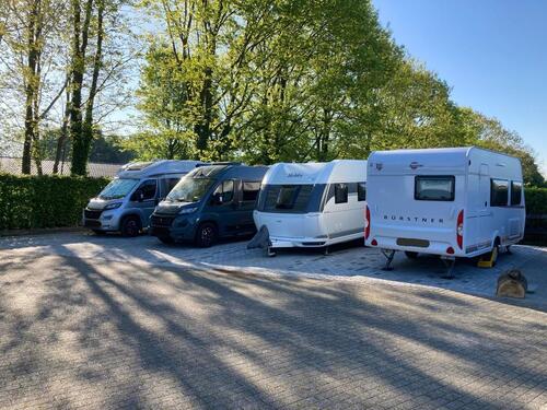 Foto - Außenstellplatz - 30,00 EUR Miete,