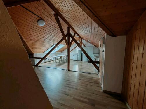 Foto - Helle moderne 4-Zimmer-DG-Wohnung (Baujahr 2016) mit Stellplatz