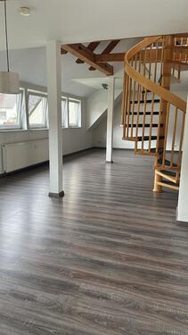 Foto - 2,5 Zimmer Maisonette Whg. 110qm Obergeschoss mit Balkon und EBK