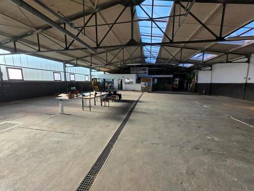 Foto - Gewerbehalle mit Außenfläche in Velbert Lagerfläche