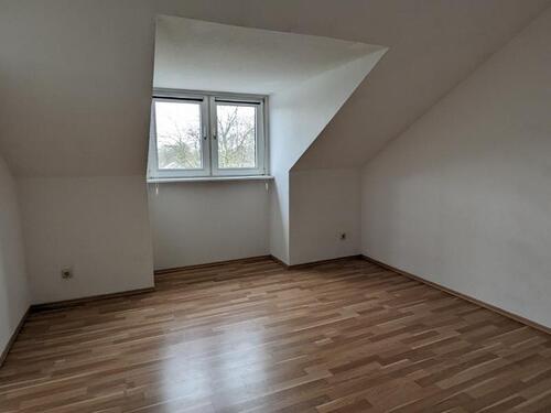 Foto - WILLKOMMEN! Top sanierte Singlewohnung! Garten! PKW-Stellplatz