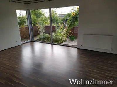 Foto - Großzügige 5-Zimmer-EG-wohnung mit großem Garten,Terrasse,Garage.