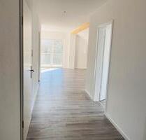 Neubau Wohnung mit eigenem Gartenanteil - Rottenburg an der Laaber