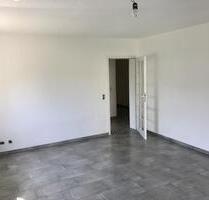 4-Zimmer-Wohnung mit Garten, Stellplatz ab 1.10.2025 - Warburg