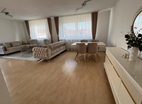 Foto - 3-Zimmer Wohnung mit großer Dachterrasse am Stadtplatz