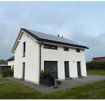 Traumhaus für die kleine Familie im Grünen! - Hetlingen