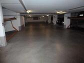 Foto - Tiefgaragenstellplatz - 60,00 EUR Miete,