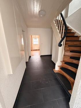 Foto - 6 Zimmer Einfamilienhaus zur Miete in Kaiserslautern