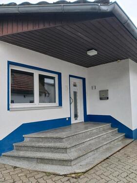 Foto - Lagerfläche oder Büro 100 m2 - 450,00&nbsp;EUR Kaltmiete, ca.&nbsp; 100,00&nbsp;m&sup2;