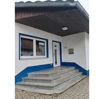Lagerfläche oder Büro 100 m2 - 450,00&nbsp;EUR Kaltmiete, ca.&nbsp; 100,00&nbsp;m&sup2; in Wilhelmsthal (PLZ: 96352)