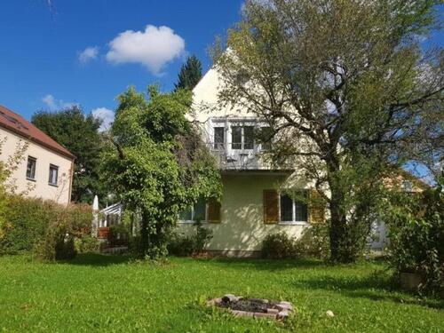 Foto - Dachzimmer in WG Einfamilienhaus mit großem Garten